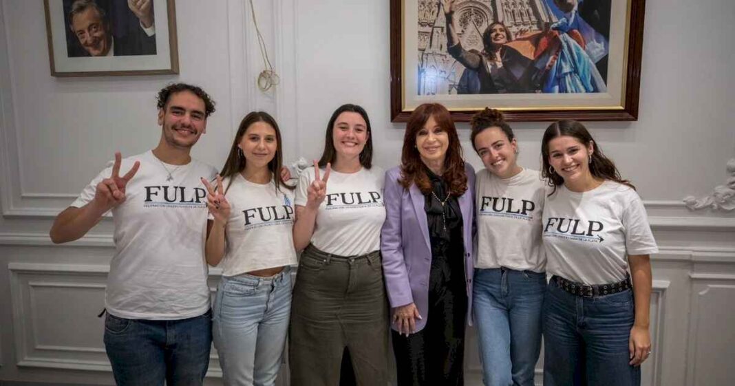 cristina-kirchner-cuestiono-el-acuerdo-entre-el-gobierno-y-la-uba:-tengo-miedo-de-que-signifique-cambio-de-votos-por-la-ley-bases