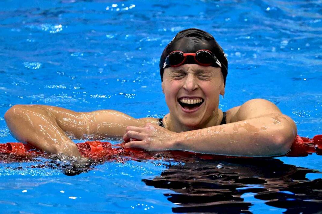 katie-ledecky-en-los-juegos-olimpicos-2024:-la-superestrella-que-llego-a-paris-para-ser-la-atleta-mas-laureada-de-la-historia