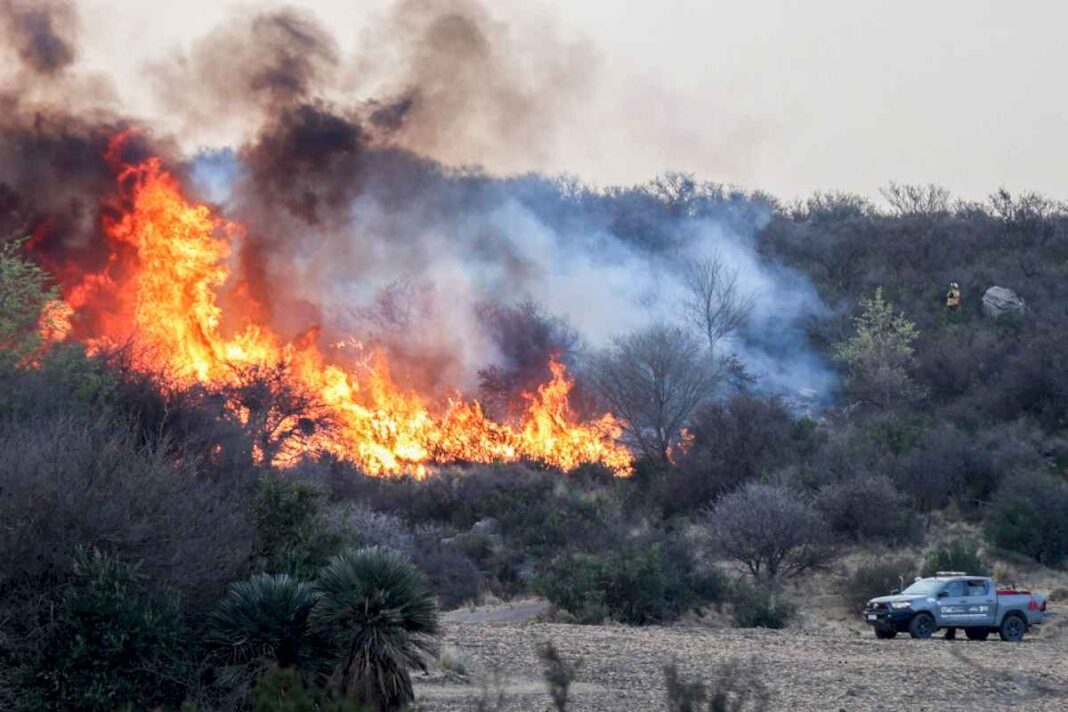 cordoba-en-alerta-con-tres-focos-de-incendio-todavia-activos