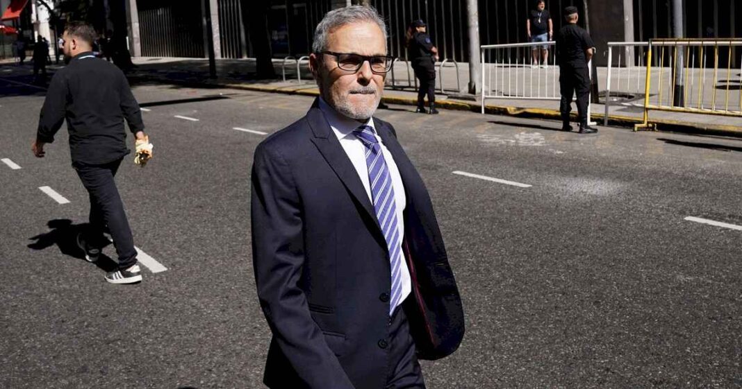 una-pelea-con-santiago-caputo,-la-verdadera-razon-de-la-renuncia-del-ex-ministro-de-salud-mario-russo