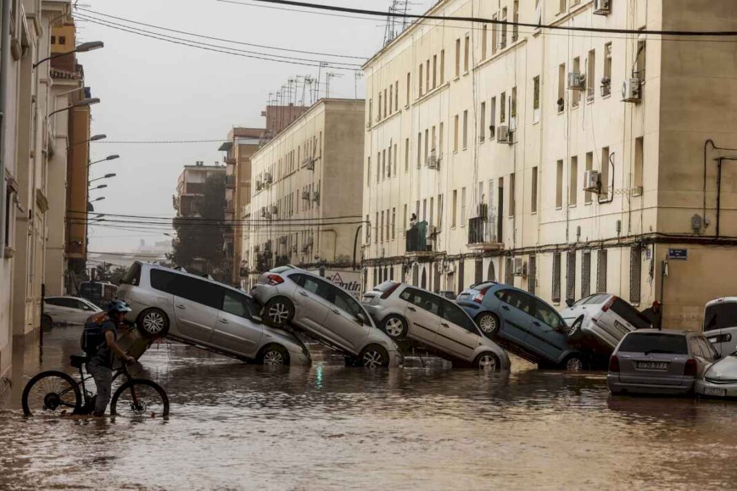 inundaciones-en-espana:-ya-son-mas-de-200-los-muertos-por-la-dana