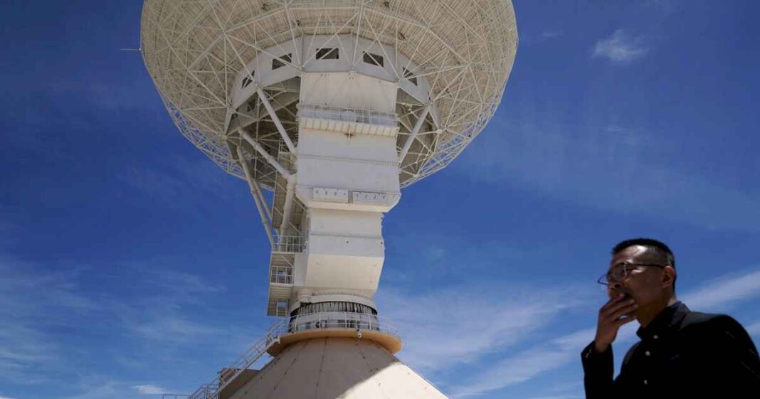 china-mostro-su-base-satelital-de-neuquen-y-ofrecio-llevar-un-astronauta-argentino-al-espacio