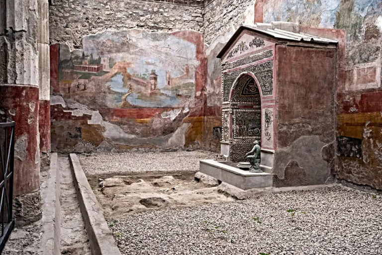 Reabre la Casa de la Fuente Pequeña de Pompeya