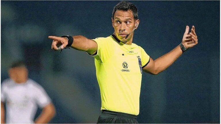 La final de la Libertadores tendrá árbitros argentinos: Tello será el juez principal