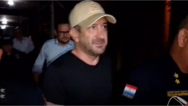 El senador Edgardo Kueider fue indagado por el fiscal en Paraguay y quedó preso junto a su secretaria