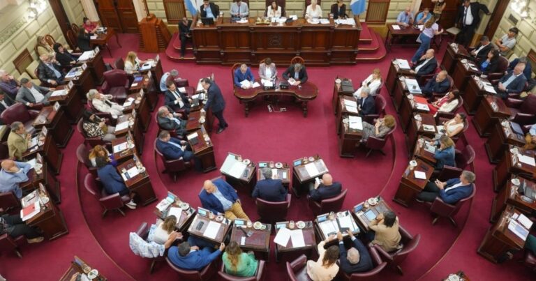 Santa Fe: le dieron media sanción al proyecto para una reforma constitucional que habilite la reelección del gobernador