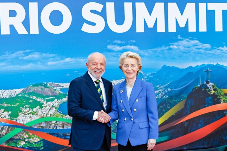 La Unión Europea busca firmar hoy un acuerdo comercial limitado con el Mercosur