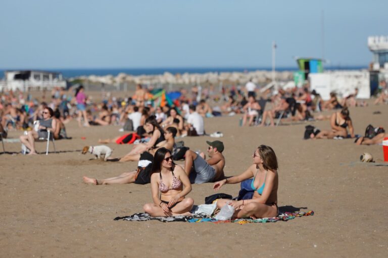 Este fin de semana es largo por el feriado del domingo 8 de diciembre?