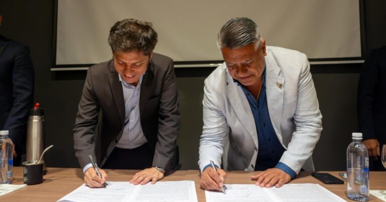 La AFA de Chiqui Tapia y otro acercamiento a Kicillof: firmó un acuerdo para transformar al Estadio Único de La Plata en la «nueva casa del fútbol argentino»