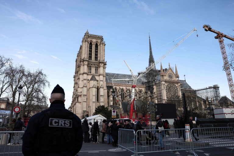 Con Trump presente y el Papa ausente, Macron reabre la Catedral de Notre Dame necesitado de un milagro