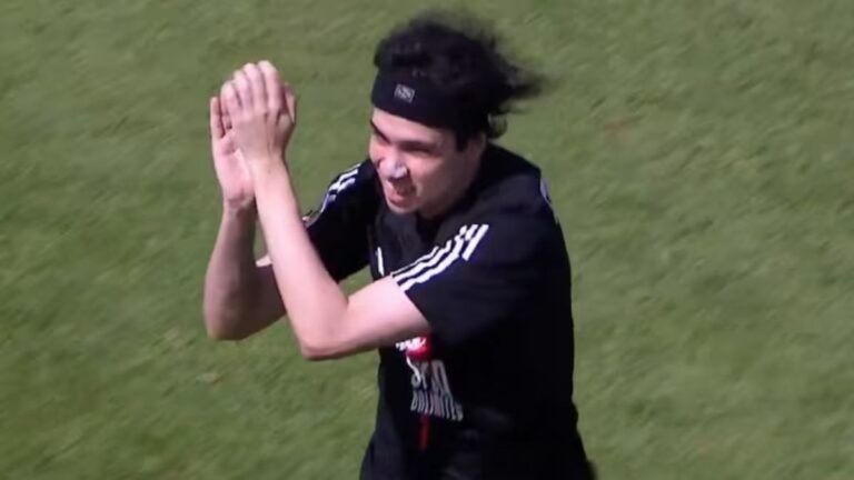 Insólito: el influencer Spreen fue incluido en un videojuego como jugador de Deportivo Riestra