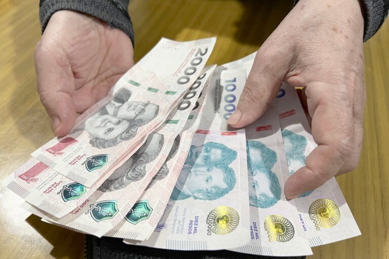 El Gobierno renovó el 87% de lo que le vence y logró solo 20% de adhesión a su canje