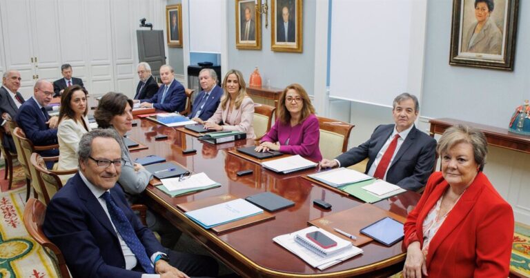 El Tribunal de Cuentas decidirá en una semana si renueva a su presidenta y la comisión de gobierno