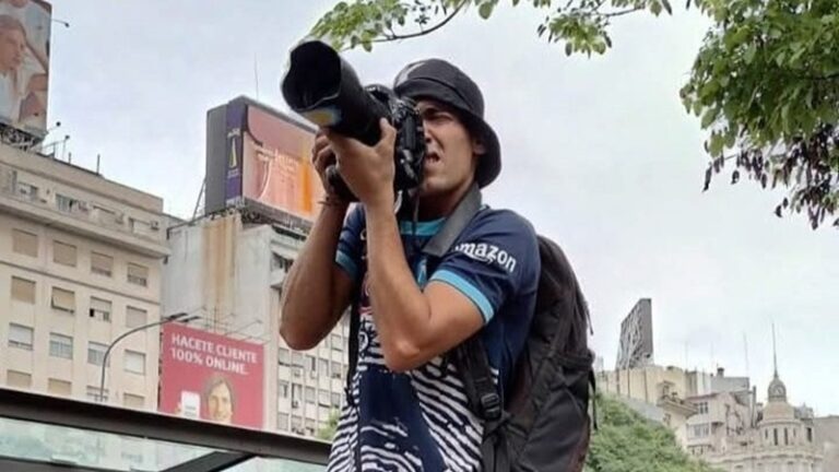 El fotógrafo Pablo Grillo le apretó la mano a su padre y le dijo «Hola, viejo!