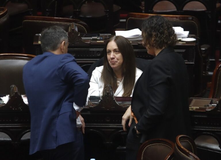 Demoledor informe de Macri por la parálisis de la obra pública y el ajuste de Milei