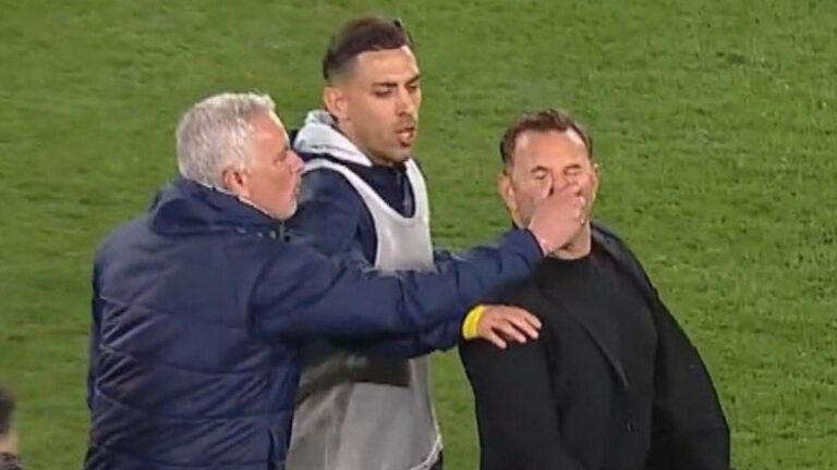 Insólito momento: Mourinho perdió el clásico otra vez y agredió al DT rival