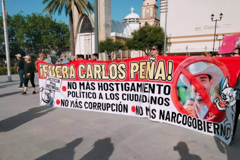 Reynosa marcha contra Carlos Peña; recolectan firmas por su destitución