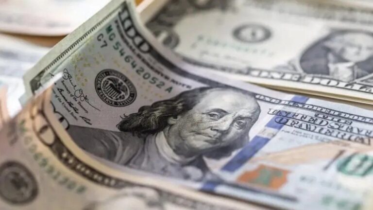 Dólar blue hoy minuto a minuto: a cuánto está este martes 8 de abril