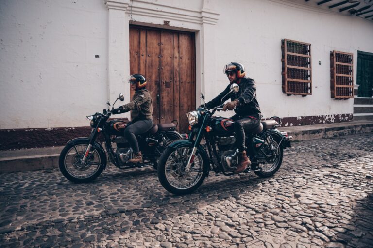 Bajas temperaturas: cómo cuidar la moto y manejar con la llegada del frío