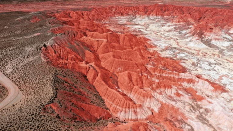 Jujuy imperdible: el pueblo a más de 4000 metros de altura que tiene una cascada congelada