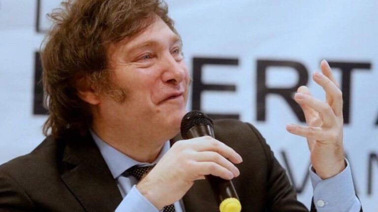 Javier Milei justificó sus denuncias contra periodistas porque «les caben las generales de la ley»