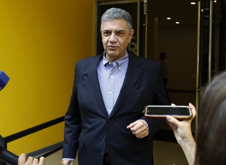 Karina prefirió darle un legislador a Jorge Macri antes que a Santiago