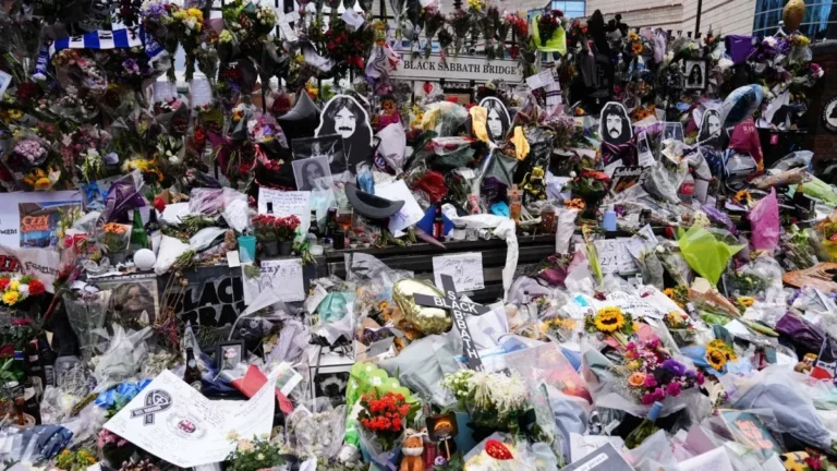 Muerte de Ozzy Osbourne: revelan detalles de su cortejo fúnebre en su ciudad natal Birmingham