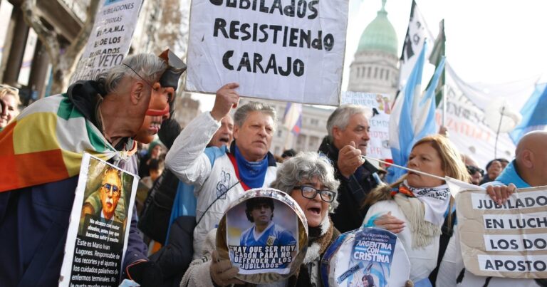 Jubilados: la mitad de los que accedieron sin moratoria cobra menos de 2 haberes mínimos