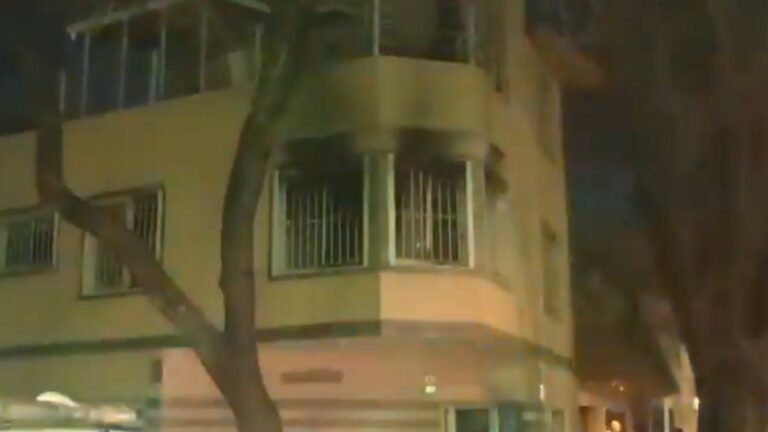 Incendio en un edificio de Parque Patricios: dos personas fueron asistidas