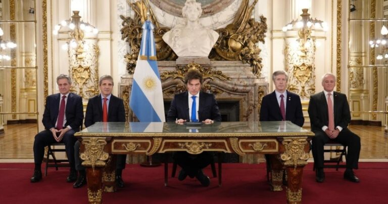 Uno por uno, los vetos Javier Milei: por estas leyes que sancionó el Congreso el Presidente denuncia «sabotaje»