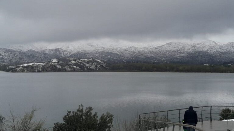 Sorpresiva nevada en San Luis, en plena tormenta de Santa Rosa