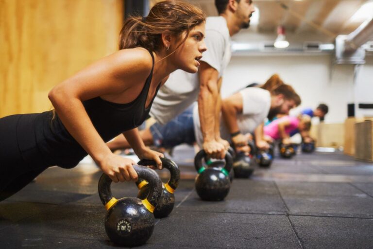 Qué es el  crossfit:  el método que combina alta intensidad, peso y resistencia cardiovascular