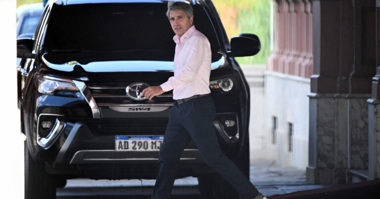 Caputo vs. mercado: qué es lo ofrece el Gobierno y por qué desconfían los inversores