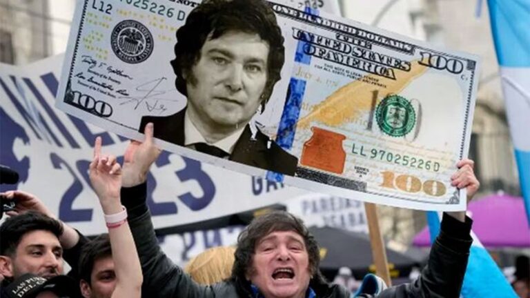 Metido en la campaña, Javier Milei eliminó las retenciones hasta después de las elecciones