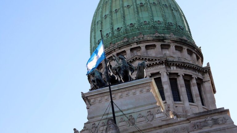 Presupuesto: presentan proyecto para que el ministro de Economía deba comparecer ante el Congreso