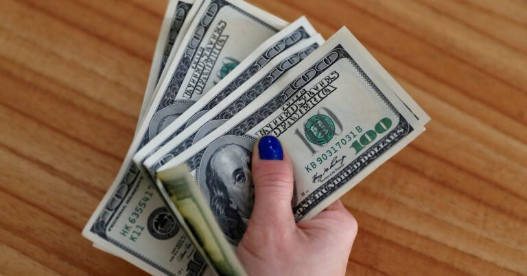 Dólar tarjeta hoy: a cuánto cotiza este lunes 19 de enero