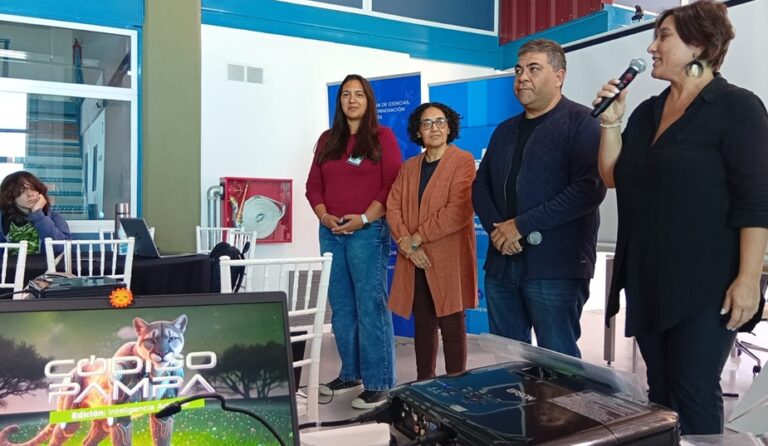 Jóvenes participando en la primera jornada de Código Pampa 2026 en el Polo Científico Tecnológico de La Pampa