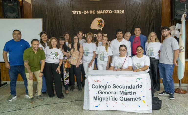 Actividad de reflexión de estudiantes en el Colegio Secundario General Martín Miguel de Güemes de Miguel Cané.