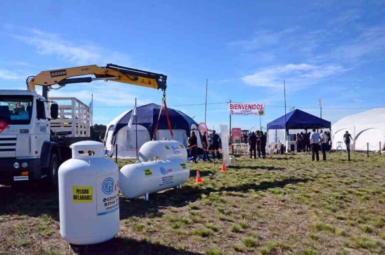 Stand de la Cooperativa Popular de Electricidad en la Expo Dinámica 2026
