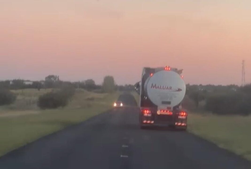 Operativo de control de tránsito en una estación de servicio de Victorica, La Pampa