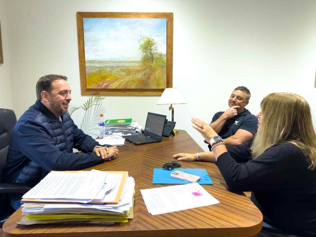 Reunión del intendente Luciano di Nápoli con autoridades de la Asociación Guadalupe