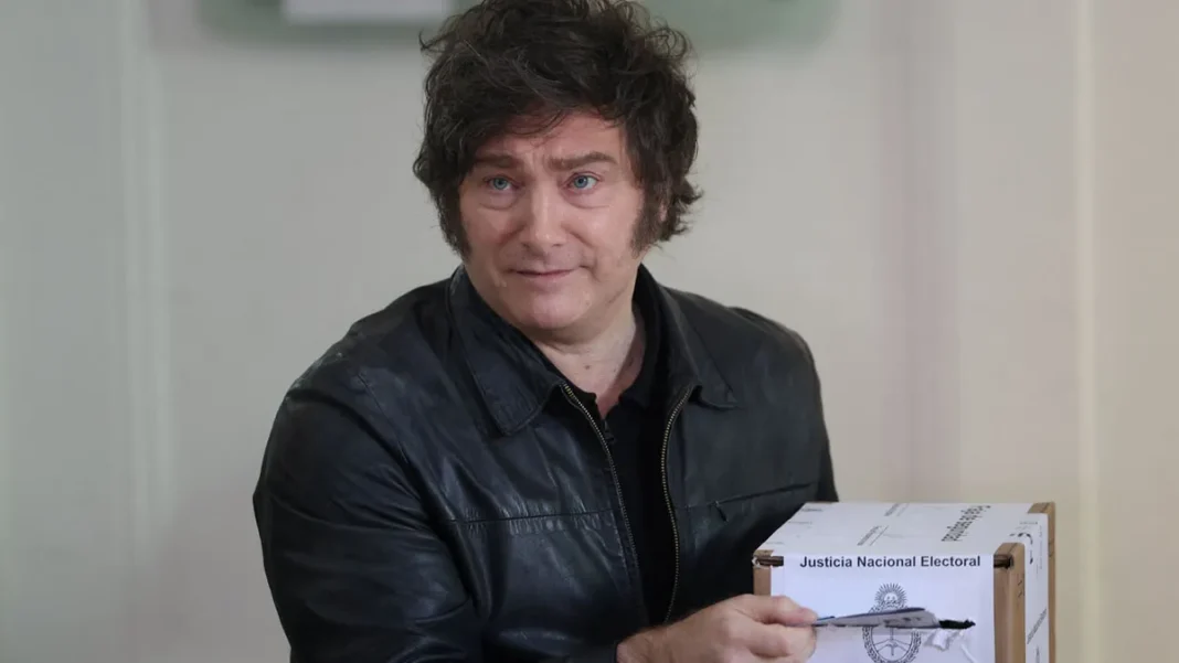 Gráficos de una encuesta de opinión pública sobre evaluación de gestión y economía