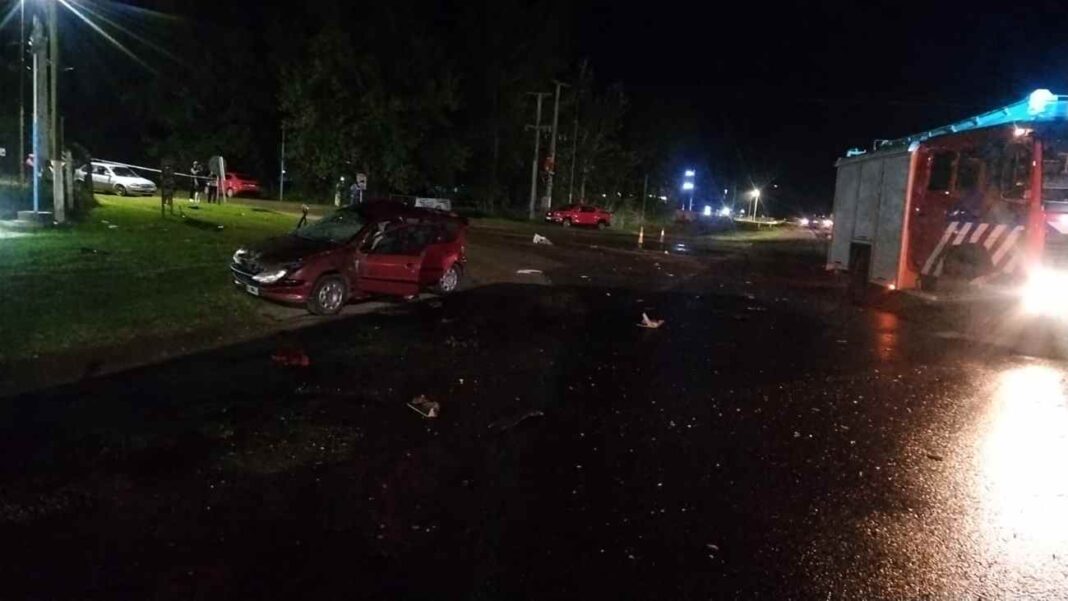 Accidente vial en ruta de Catriló, La Pampa, con presencia de servicios de emergencia.