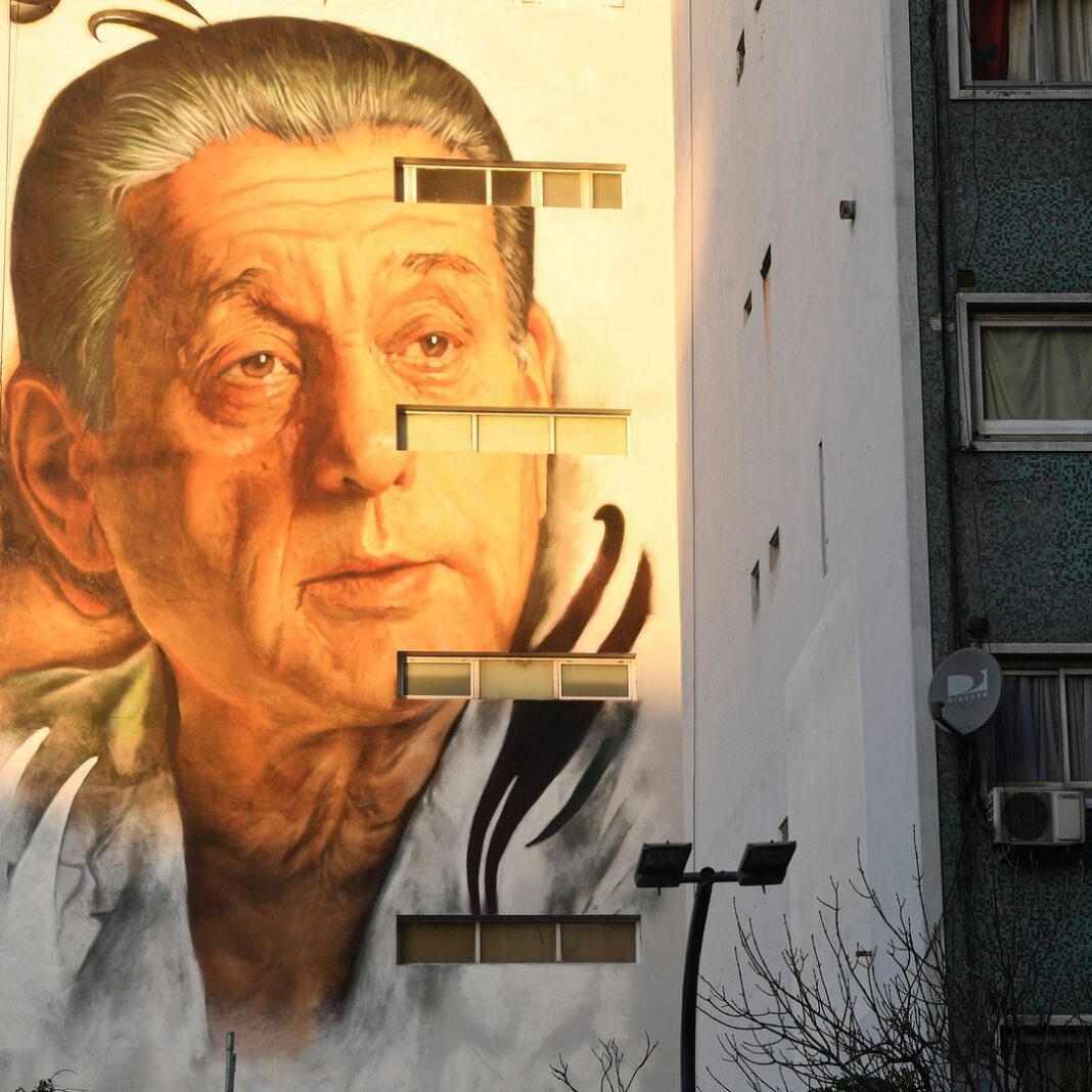 Acto de homenaje a René Favaloro en el Museo Histórico del Médico Rural de Jacinto Arauz, La Pampa.