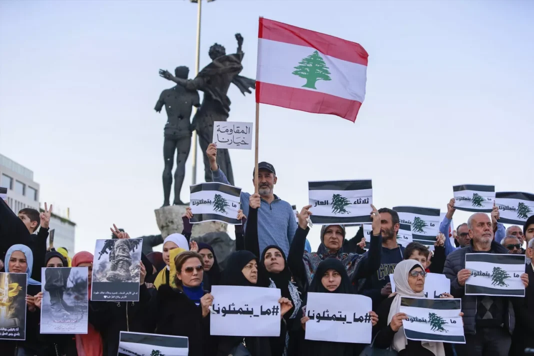 Representación gráfica de banderas de Israel, Líbano y Estados Unidos en un contexto de negociación diplomática.