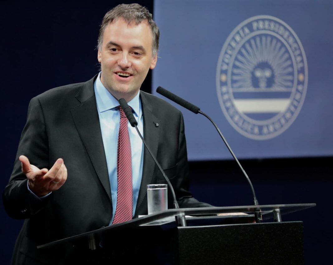 Fiscal Gerardo Pollicita investiga viaje de Manuel Adorni a Aruba