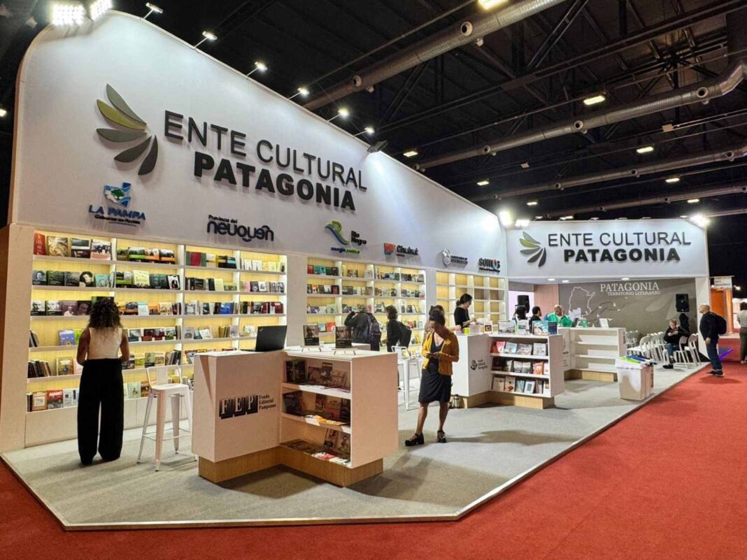 Stand de la provincia de La Pampa en la Feria Internacional del Libro de Buenos Aires