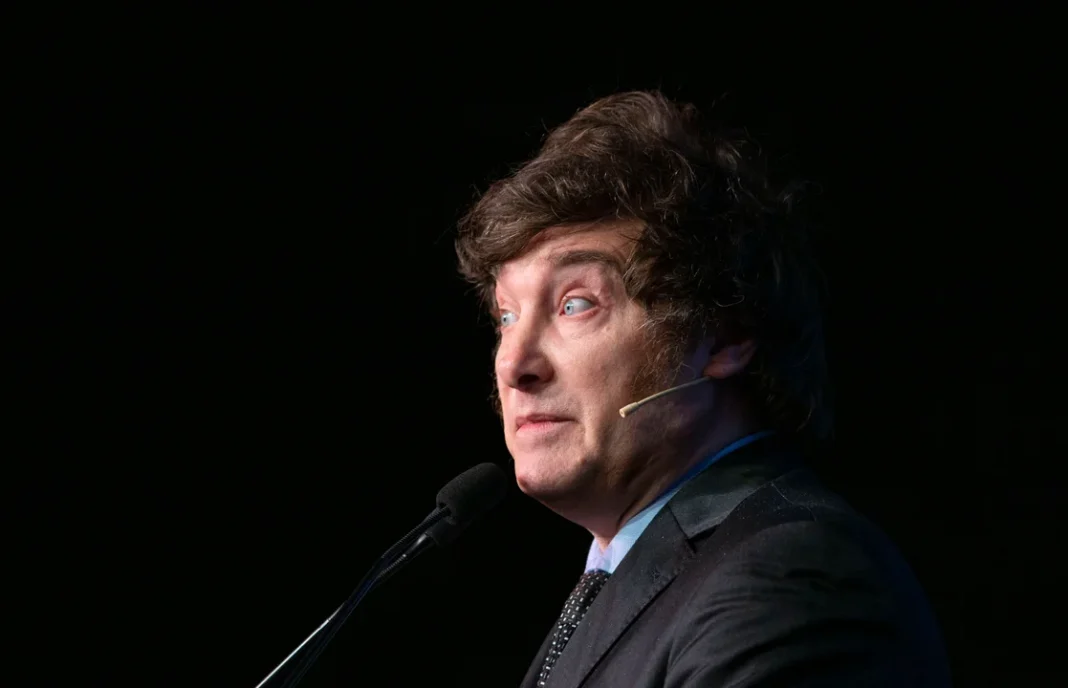 Presidente Javier Milei durante una alocución pública.