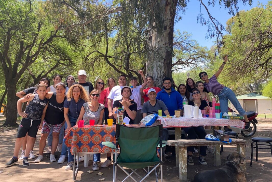 Cartel del Festivalito Andariego con información de fecha, lugar y artistas participantes.