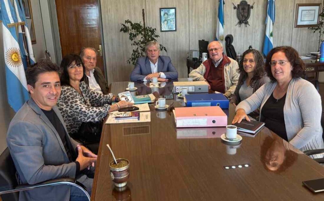 Reunión entre Sergio Ziliotto y la Agrupación Autovía Ruta 5 en La Pampa